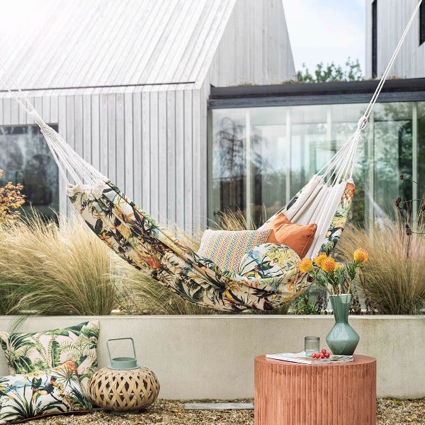 בד ריפוד חוץ טרופי - דגם טוקן בד ריפוד חוץ טרופי - דגם טוקן