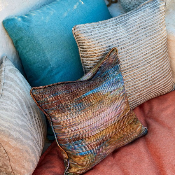 בד ג׳קארד בעיצוב זברה - דגם מנדה בד ג׳קארד בעיצוב זברה - דגם מנדה