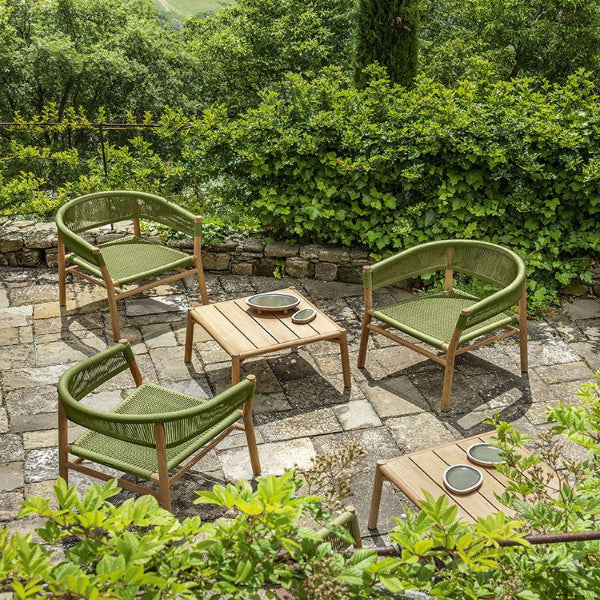 כורסת Kilt לאונג במרפסת - Kilt lounge armchair luxury terrace lifestyle outdoor כורסת Kilt לאונג במרפסת - Kilt lounge armchair luxury terrace lifestyle outdoor