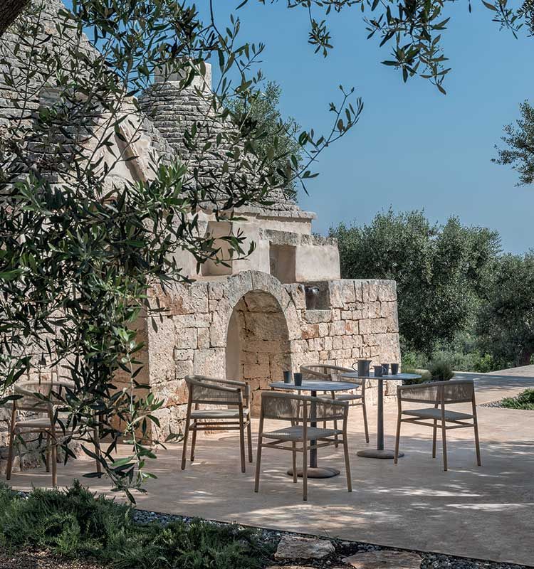 שולחן Enjoy בפינת אוכל מודרנית במרפסת - ריהוט גן עכשווי בעיצוב איטלקי שולחן Enjoy בפינת אוכל מודרנית במרפסת - ריהוט גן עכשווי בעיצוב איטלקי