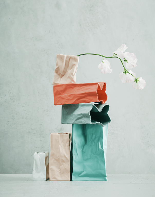 אגרטל כתום בעיצוב שקית נייר רוזנטל - Rafael Eclat אגרטל כתום בעיצוב שקית נייר רוזנטל - Rafael Eclat