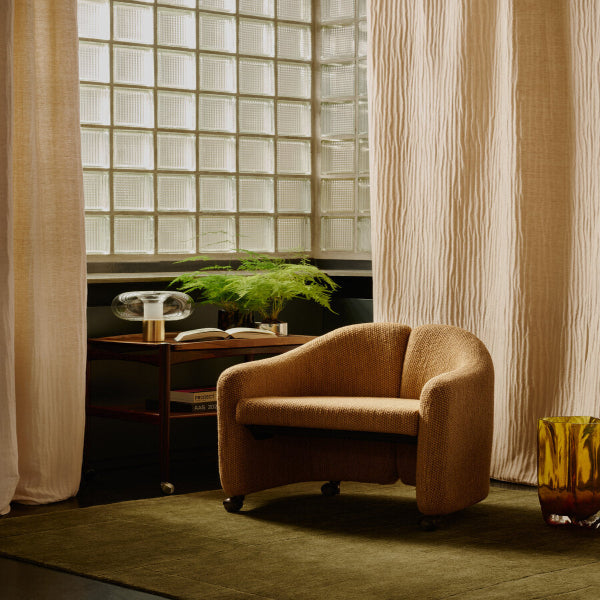 בד בוקלה טבעי במרקם עשיר והרמוני – דגם גלייד